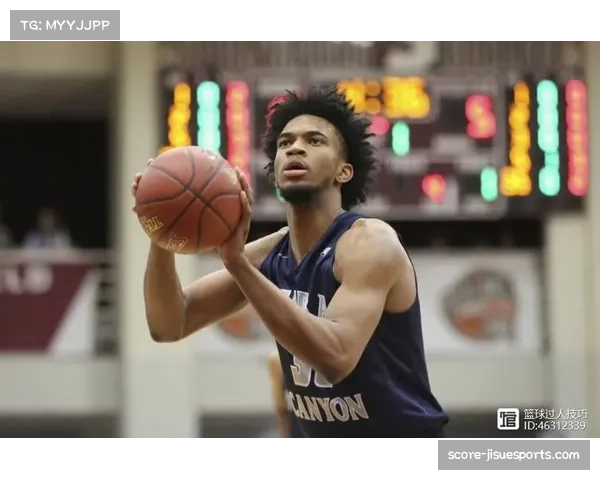 球星二代迎来NCAA首秀 媒体关注度与赛场表现形成对照 球星二代迎来NCAA首秀 媒体关注度与赛场表现形成对照